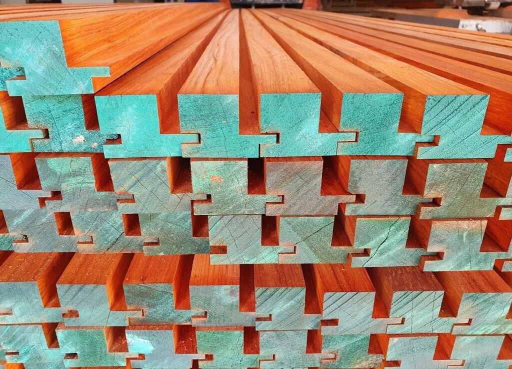 Drevená fasáda thermo jaseň naklikávací profil